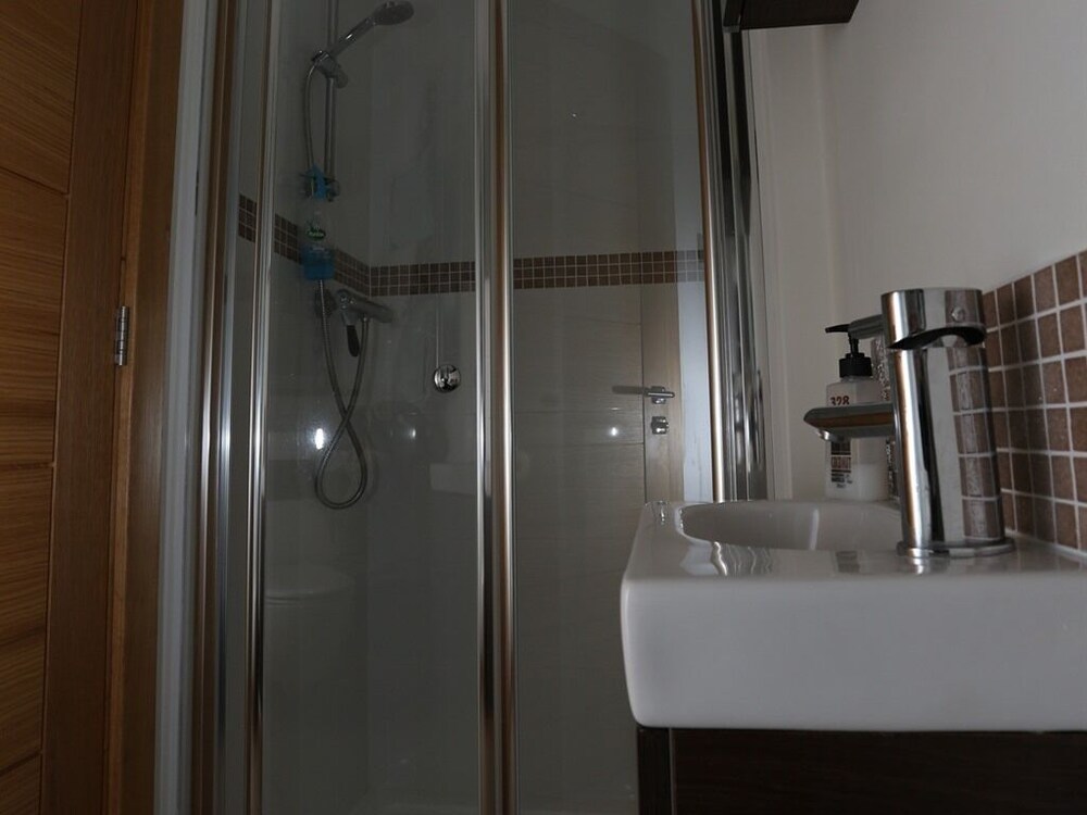 Holywell Bay B&B