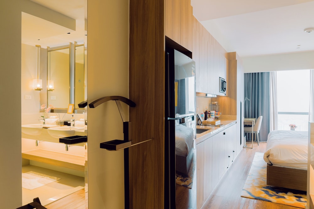 Hotel Residences at Acqua