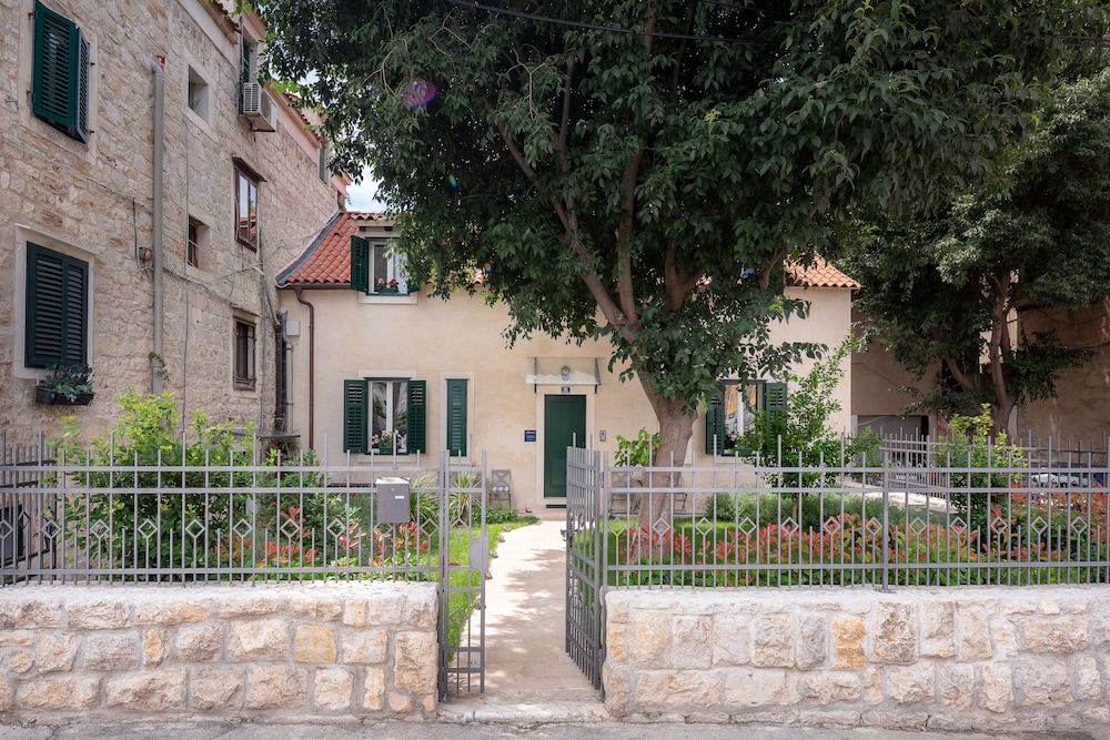 Vila Ora
