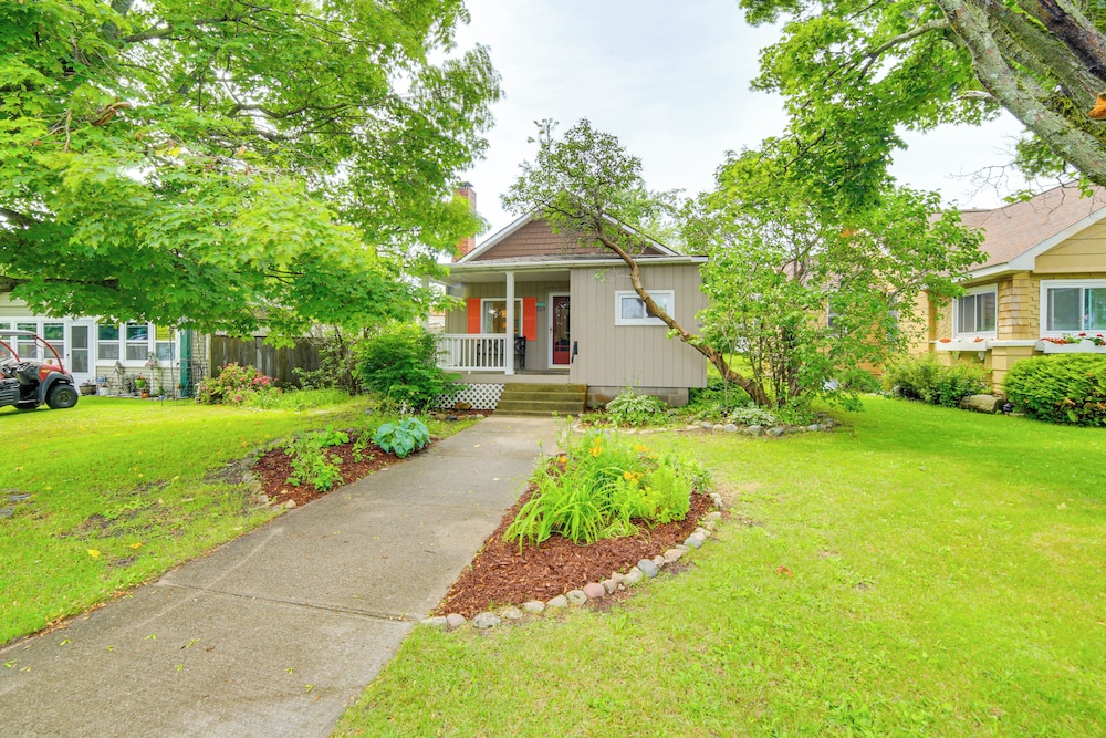Steps to Lake Huron: Retreat w/ Yard in St Ignace