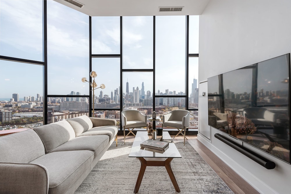 Group Escape 2 Luxury 3BR Penthouses