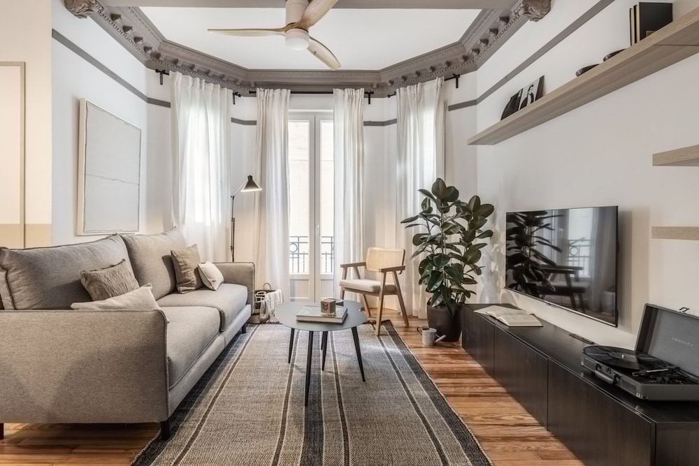 Pino - 3 Bedroom in Chamber