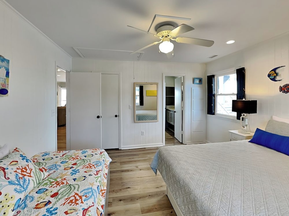 Polly's Place by Topsail Realty