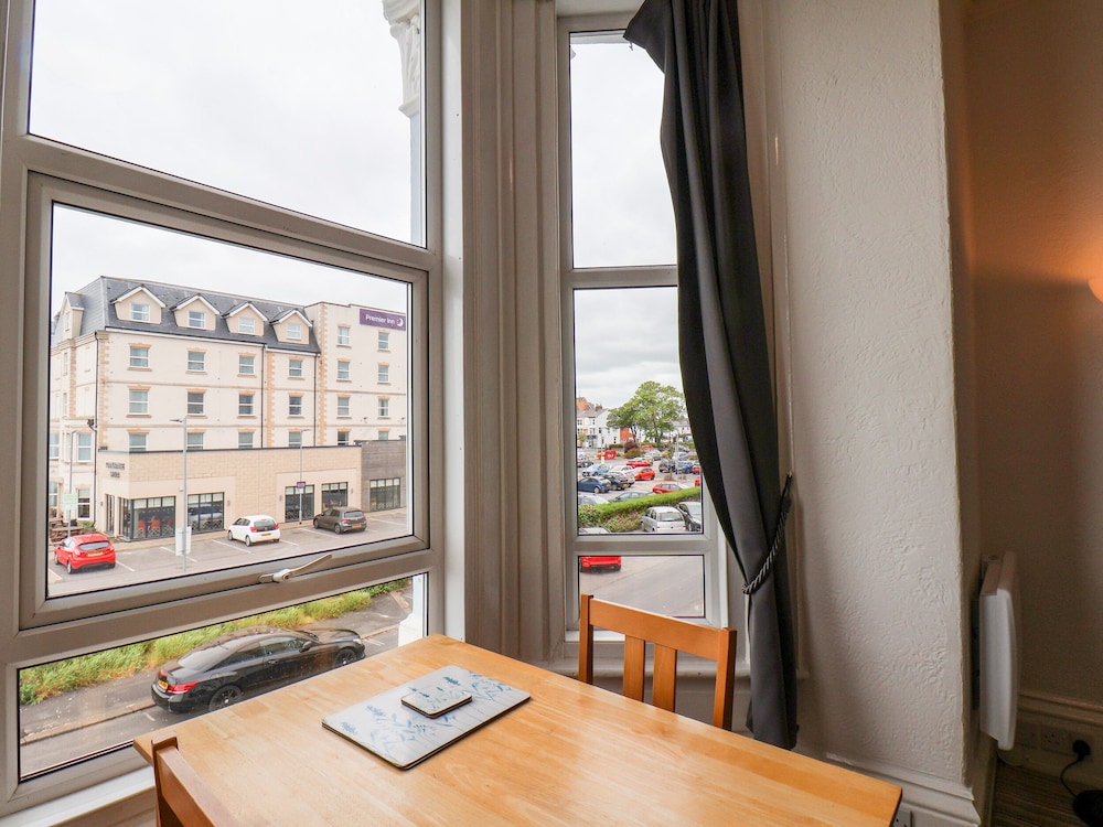 4 Beach View @ Beaconsfield House