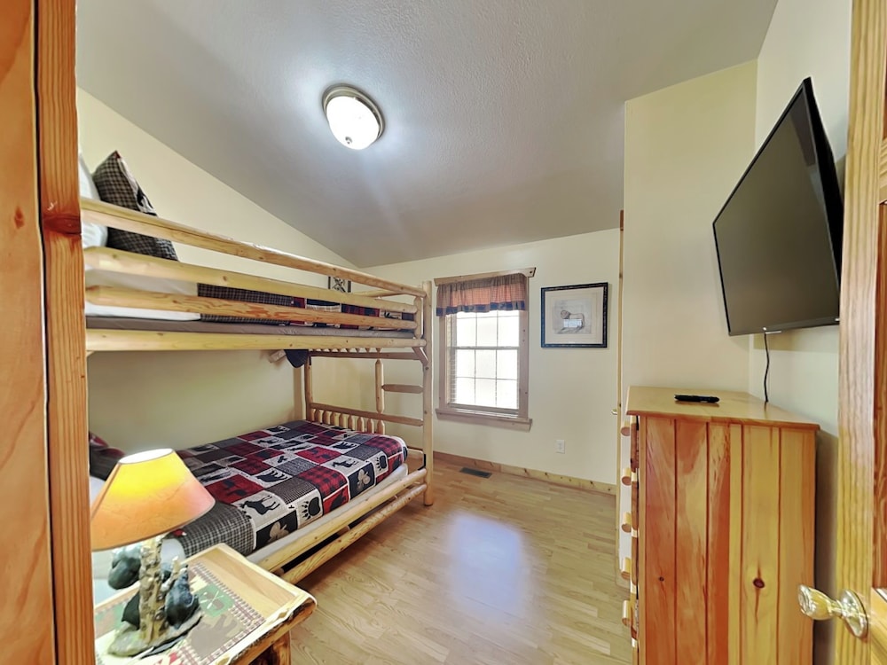 Zen Bear's Den by Jackson Mountain Rentals