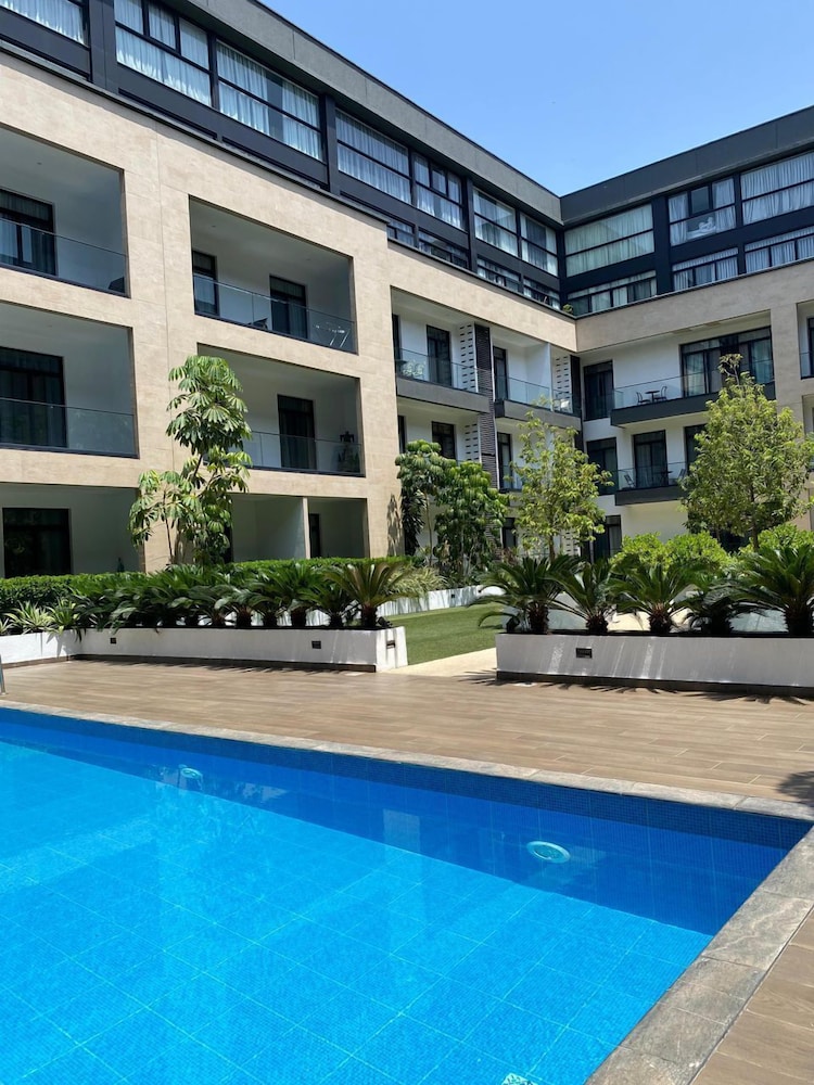 Meraki Homes at Embassy Gardens