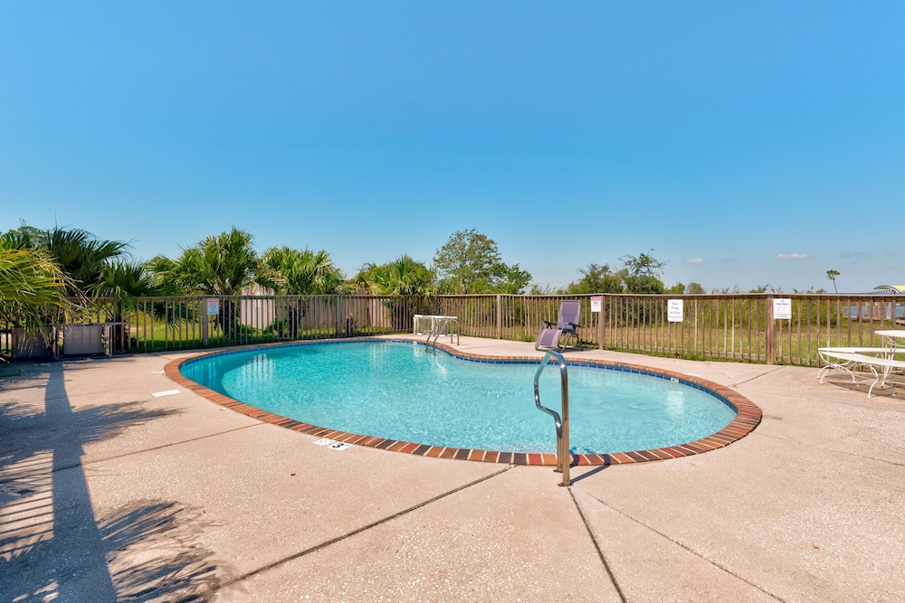 Bayou Heron #2b - 1514 Cadillac 2 Bedroom Condo