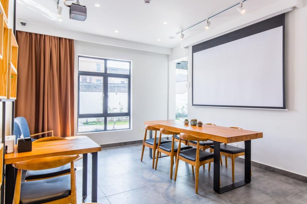 meeting & event spaces