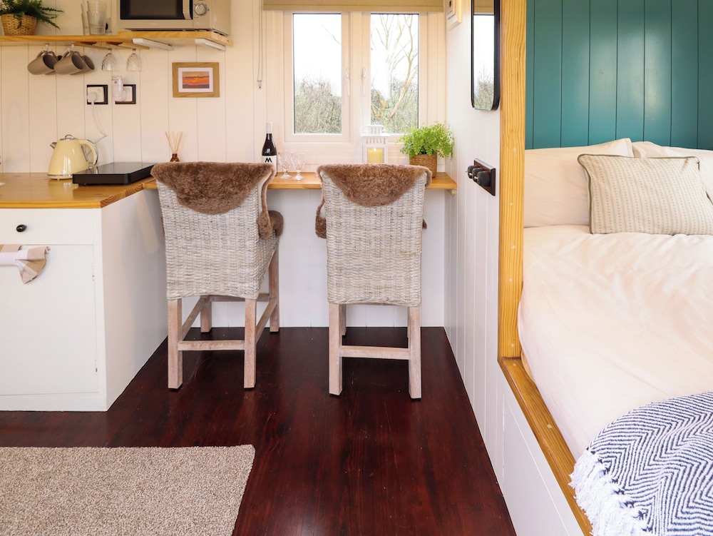 Shepherds Hut - Oak