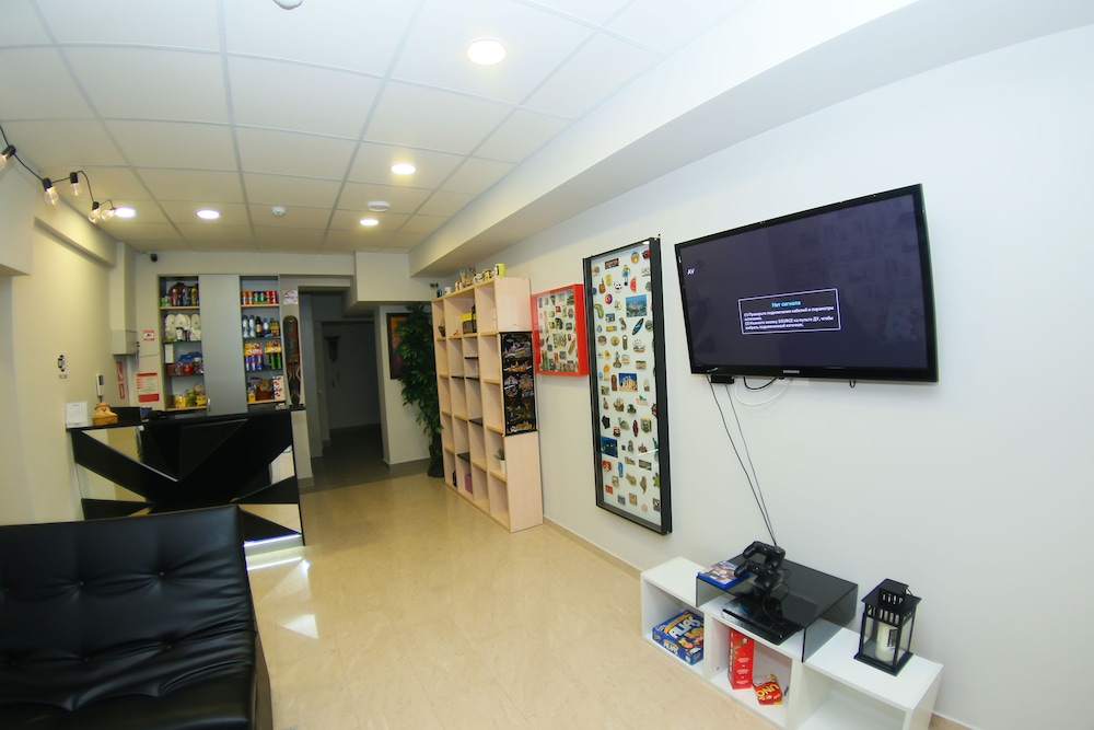 Kupe Capsule Hotel & Hostel view 2