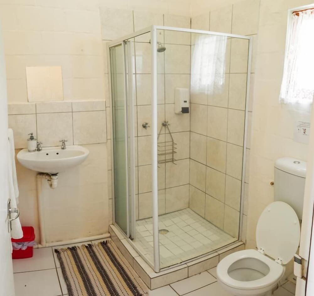 Kingfisher Hollow Exclusive Guest House