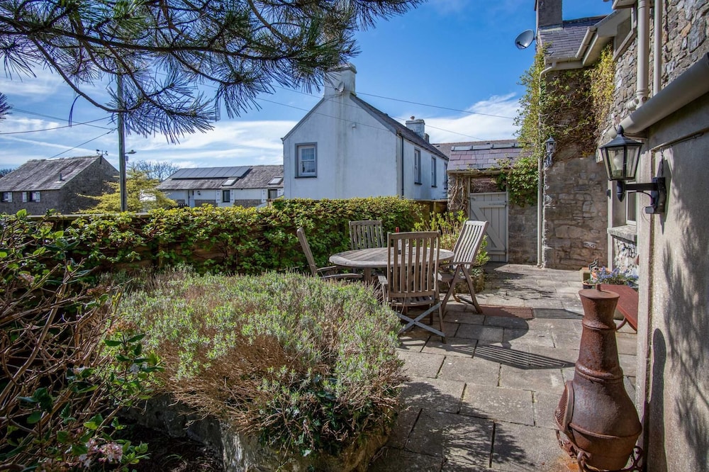 Fern Cottage - 2 Bedroom Cottage - St Florence