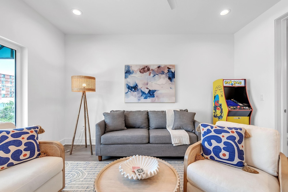 Azul Townhomes A3 - Sunrise