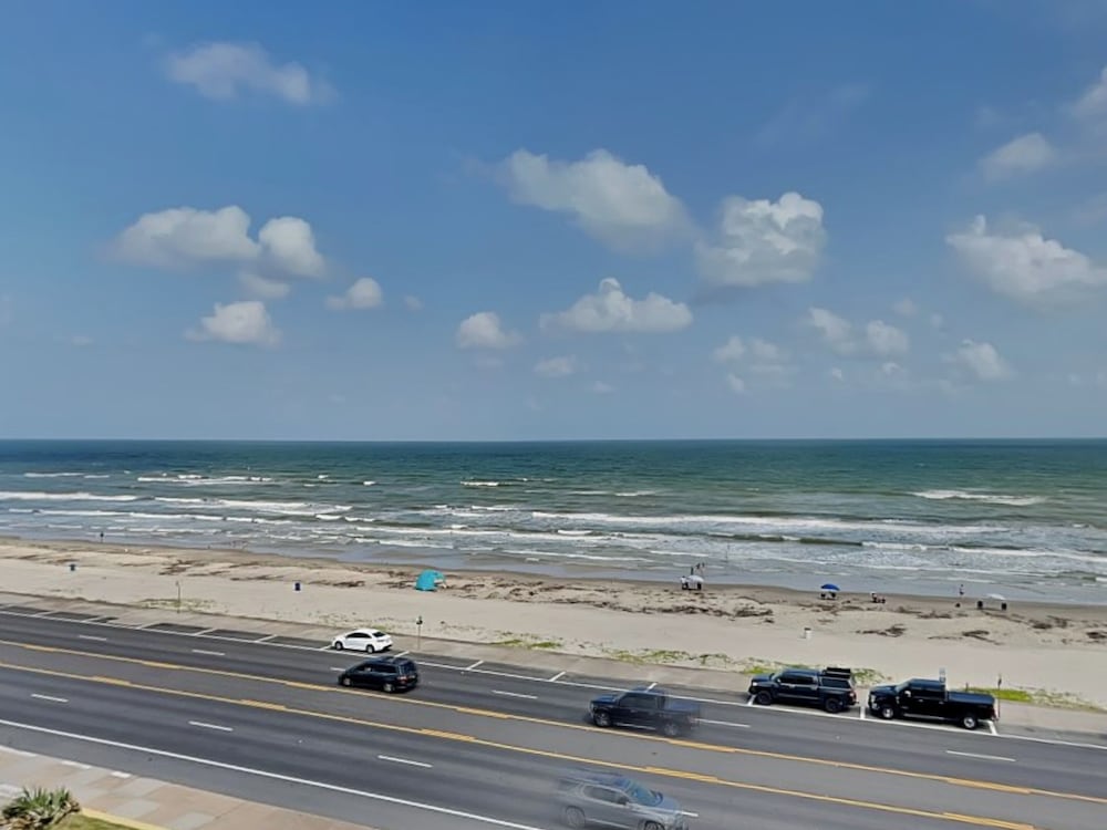 Sunny Sands by Ryson Vacation Rentals