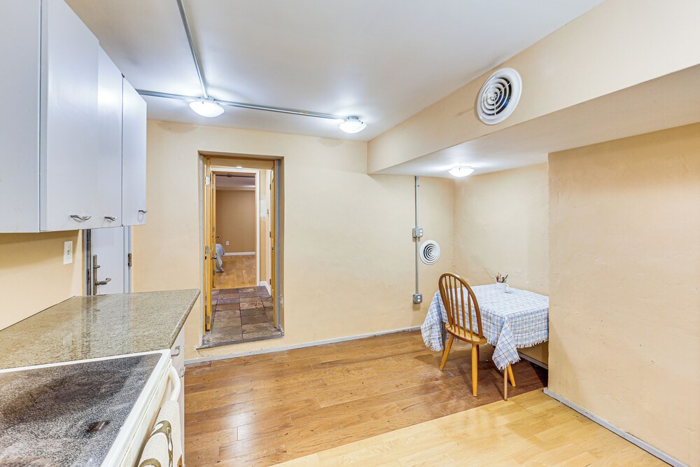 Walkable Studio in the Heart of Pittsburgh!