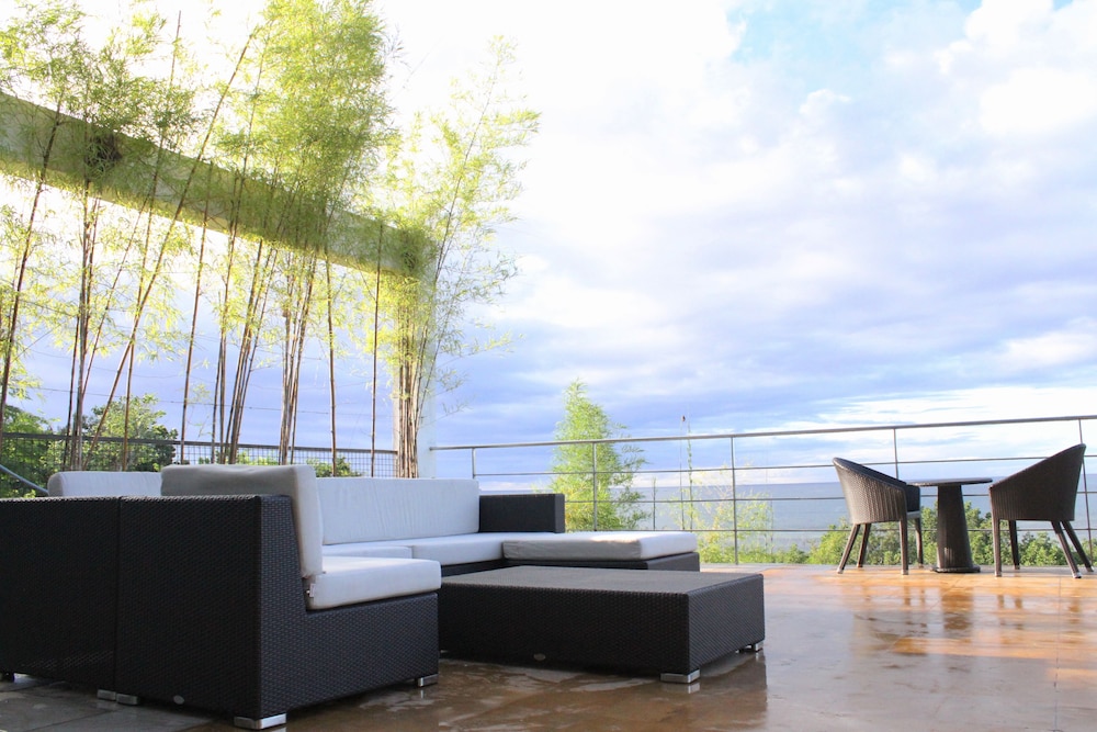 Ocean Suites Boutique Hotel