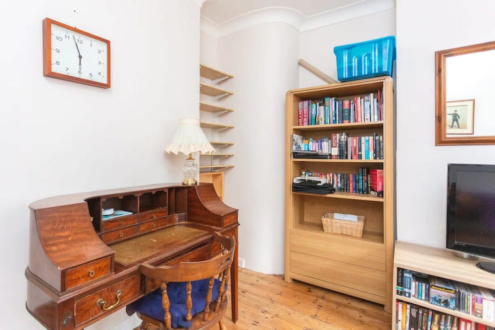 Cosy 2 Bedroom Apartment in Central London With Garden