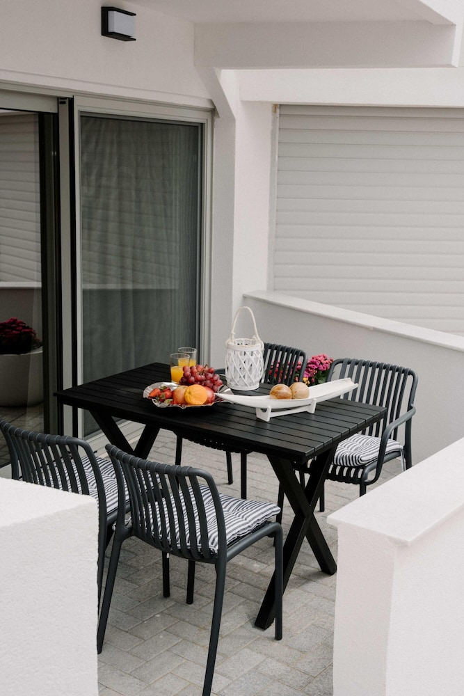 Aerope Inviting Gem - Homely Vibes Retreat view 2
