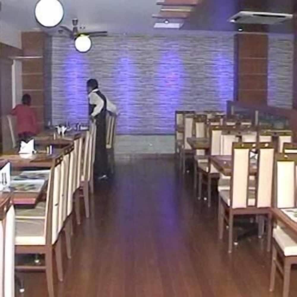 Food & Beverage