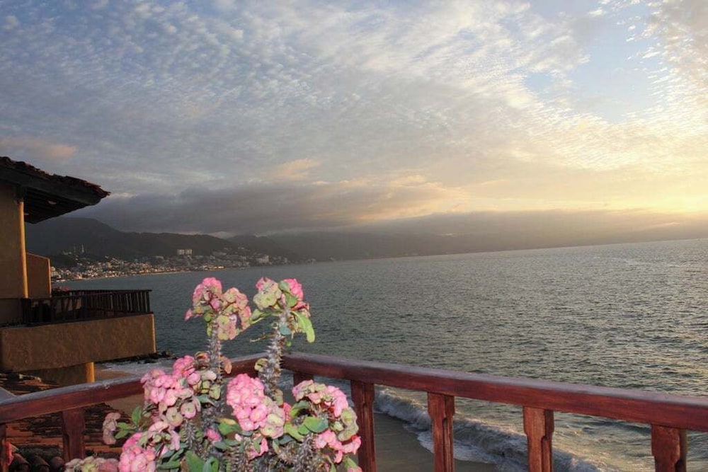 Los Tules Condominium Resort