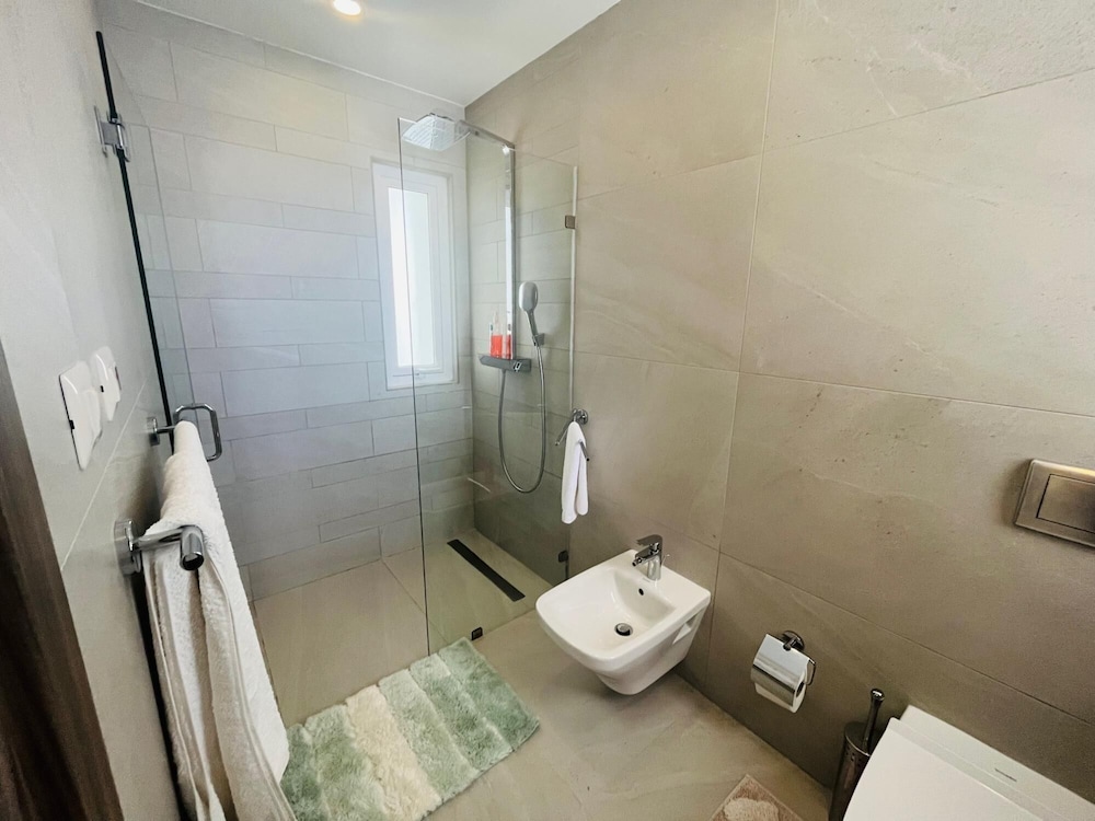 Beauty Apartment From Steps To The Beach F42 view 3