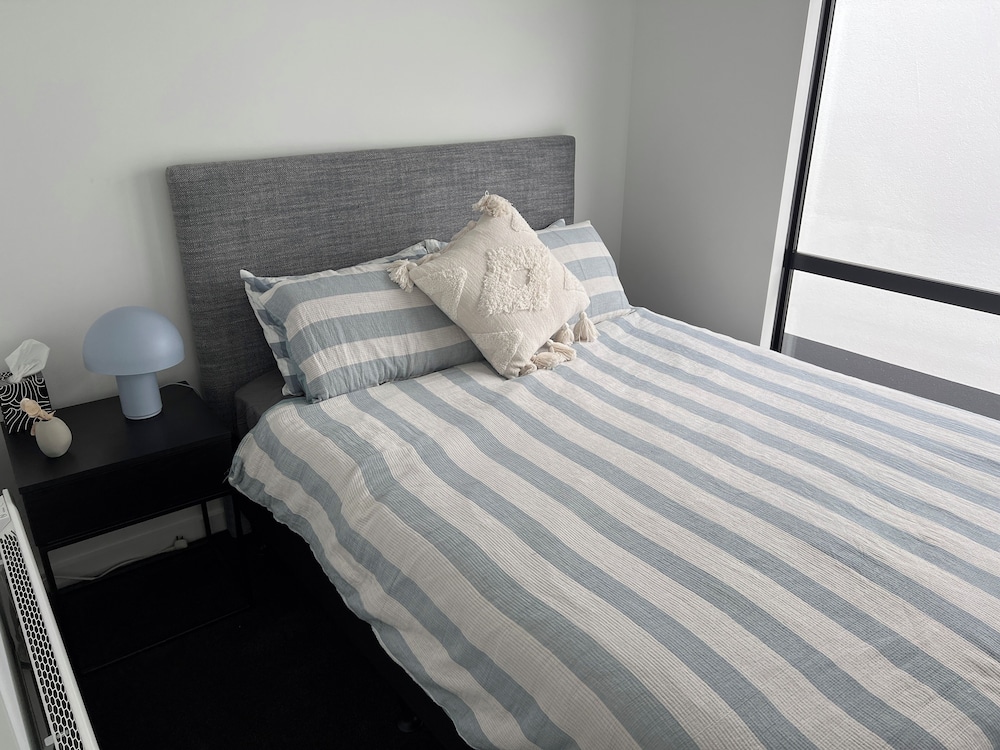 Stylish 2 bedrooms townhouse in Central