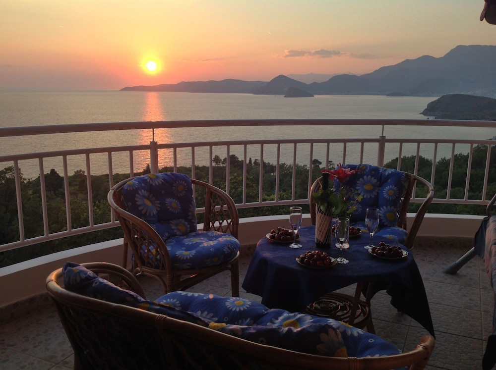 Sunset Residence