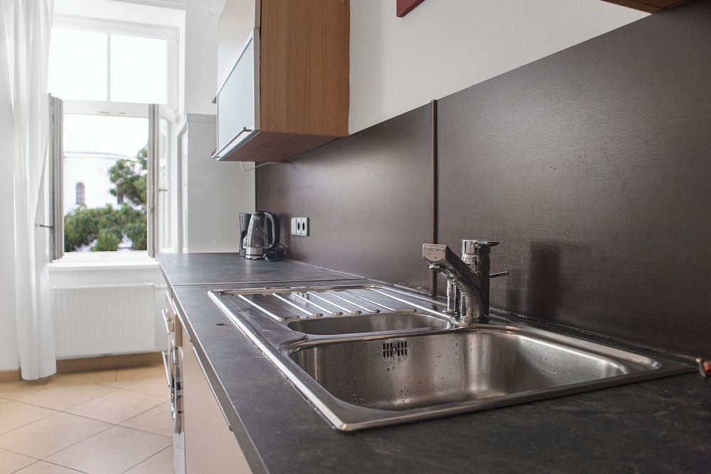 Perfect 7BR Stay Near Hauptbahnhof
