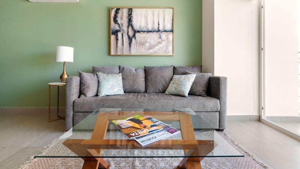 New 1 Br Unit 2 Min From Beach - Pool - King Bed