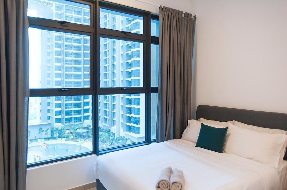 A4 COZY Atlantis Family Suites 4-6pax-Pool View-Jonker photo 2