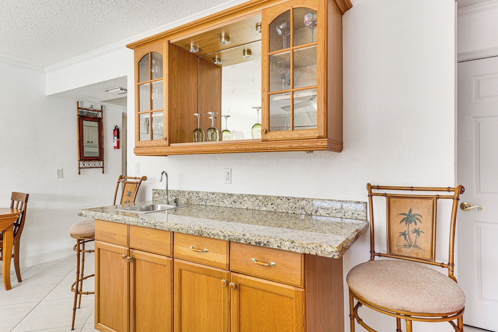 Waterfront Condo w/ Dock in Fort Lauderdale!