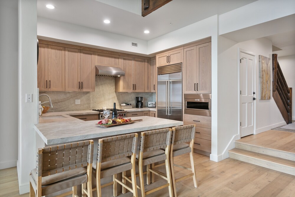 Trail's End Lodge at Deer Valley Resort - Three Bedroom Residence with Spa #501 3 Condo
