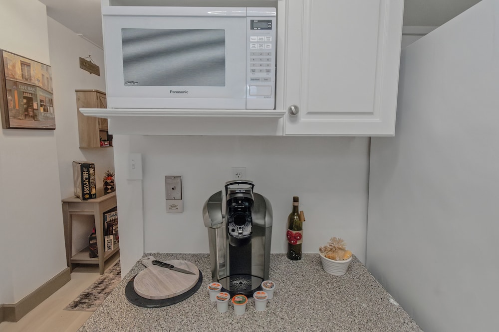 Modern 3BR Condo - Heart of ATL