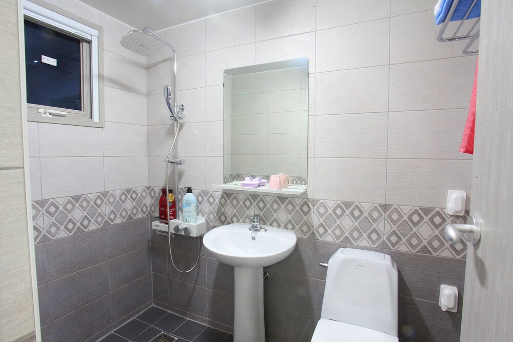 Photo 32