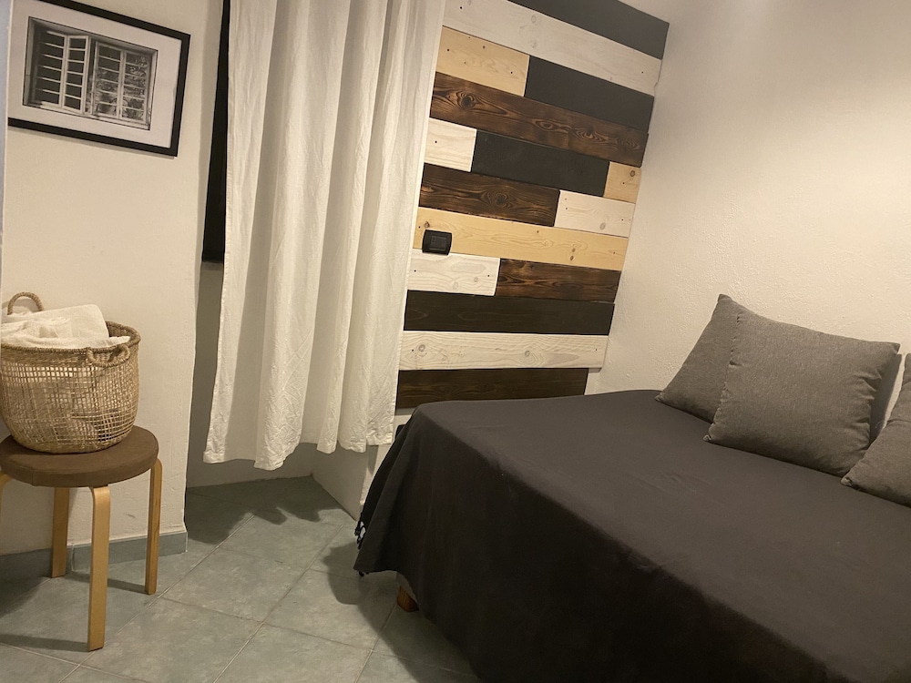 Black Market Hotel