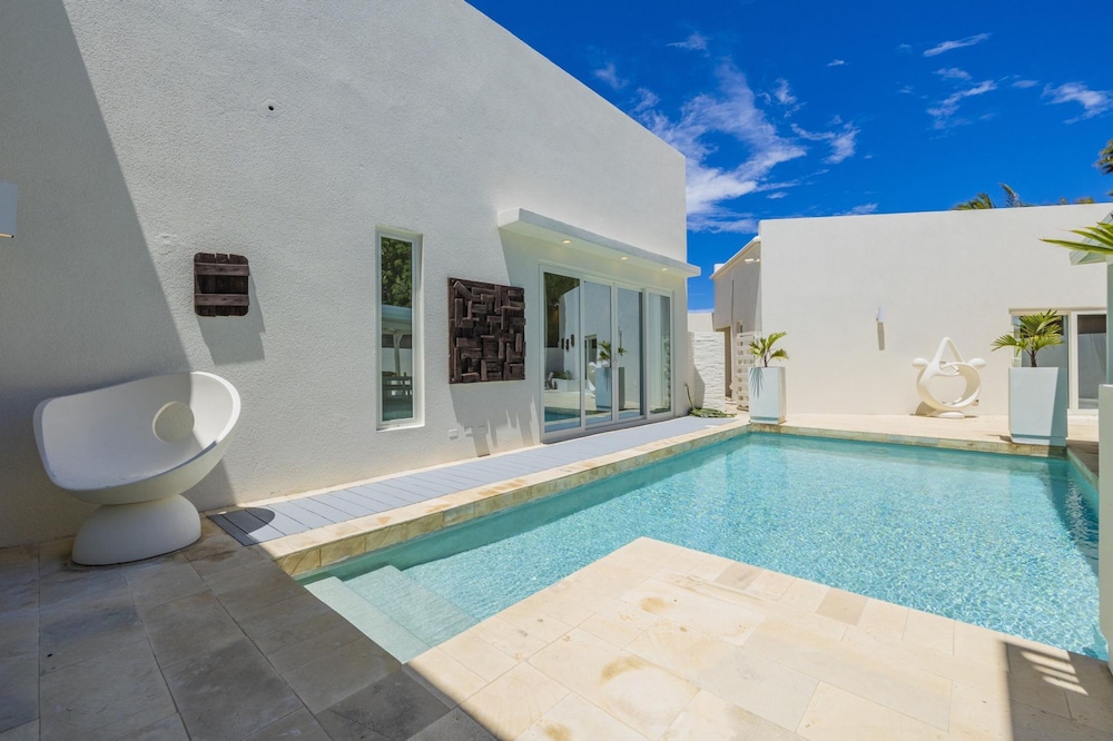 4 4 5 Rooftoppoolpingponggazebonear Ritz Beach