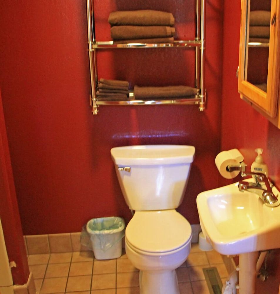Acorns Resort