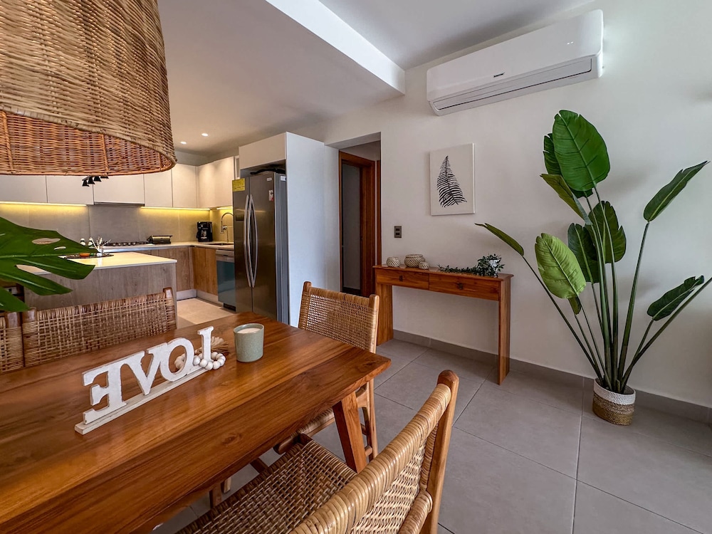 Fantastic new Golf View Apartment