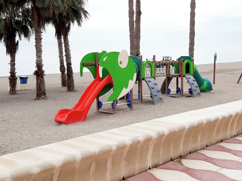 AVILEÑA TROPICAL EN AGUADULCE