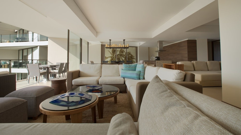 Grand Club Marina Condo at Live Aqua Private Residences Nima Bay
