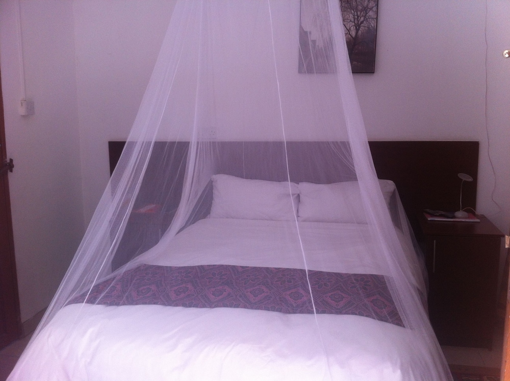 Rakops River Lodge
