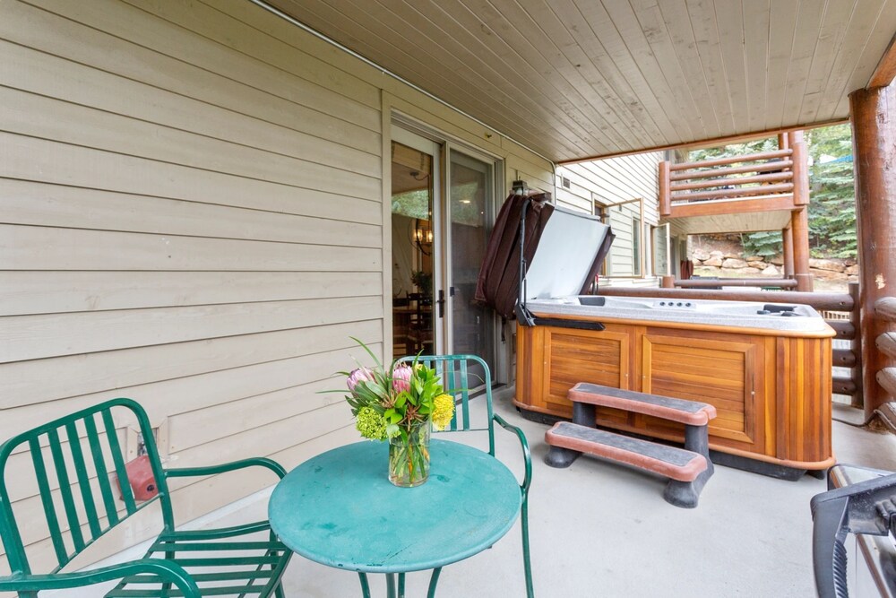 Trail's End Lodge at Deer Valley Resort - One Bedroom Residence with Spa #205 1 Condo