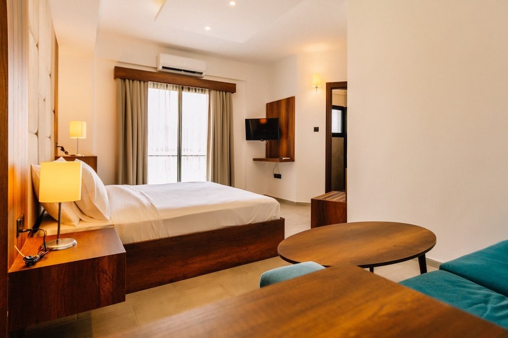 Nicosia Vacations - Cezar's Airport Hotel - Property Image 5