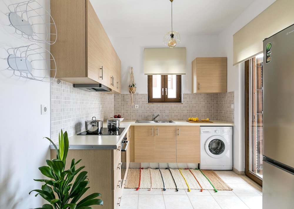 Syra Suites