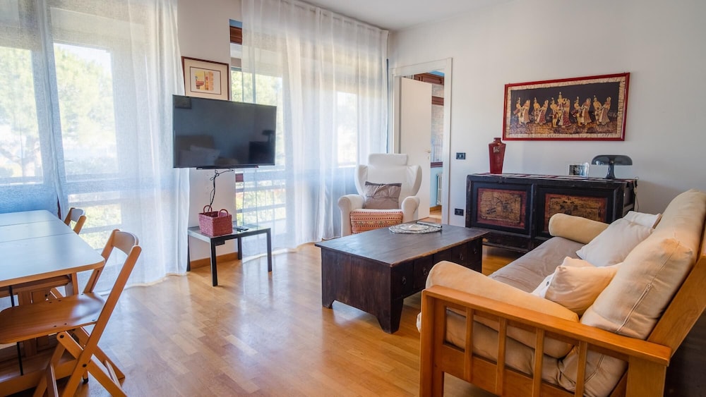 The Zodiac Apartment - Italian Homing view 3