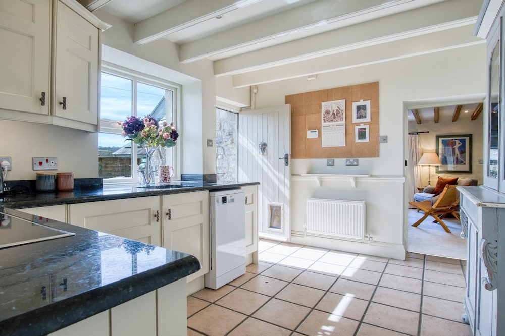 Fern Cottage - 2 Bedroom Cottage - St Florence