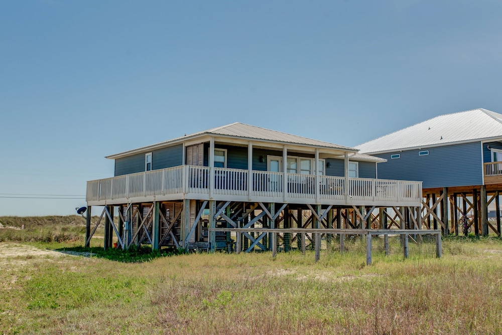 Saltaire - Pet Friendly! Amazing Wrap Around Porch - Steps From The Bay And A Short Walk To The Gulf 3 Bedroom Home by RedAwning