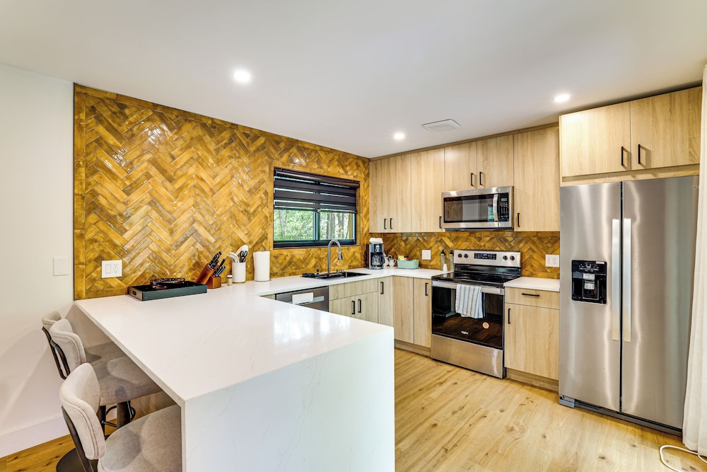 Hike & Fish: Peaceful Family Cabin in Tobyhanna!