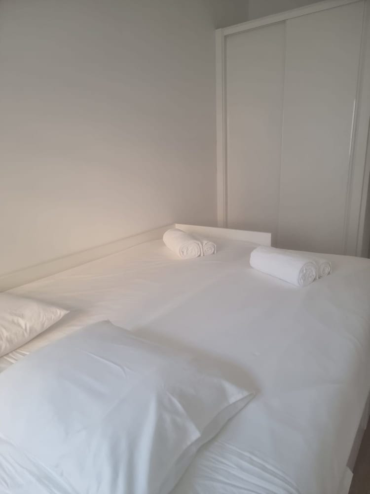 Downtown Faro Luxury Flat With Balcony
