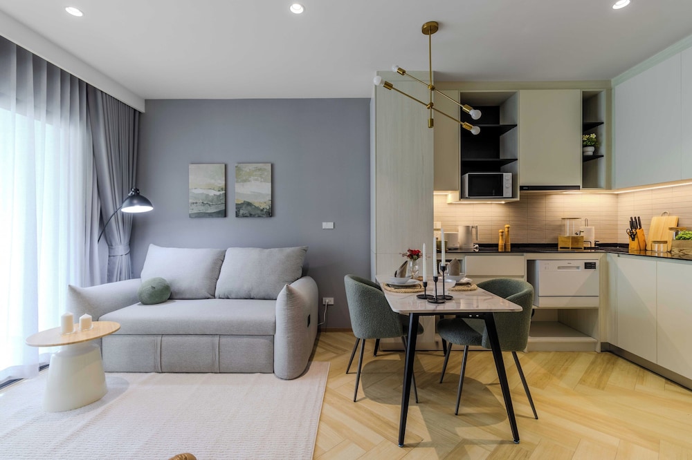 Brand new near Boat Avenue C250
